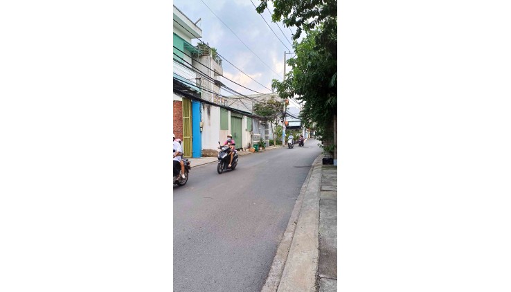 Ngộp Giảm Sốc 500tr Bán Nhà Mặt Tiền Kinh Doanh 81m2_5*17 Chỉ 7 tỷ Nhỉnh Gần Vincom Lê Văn Việt Quận 9